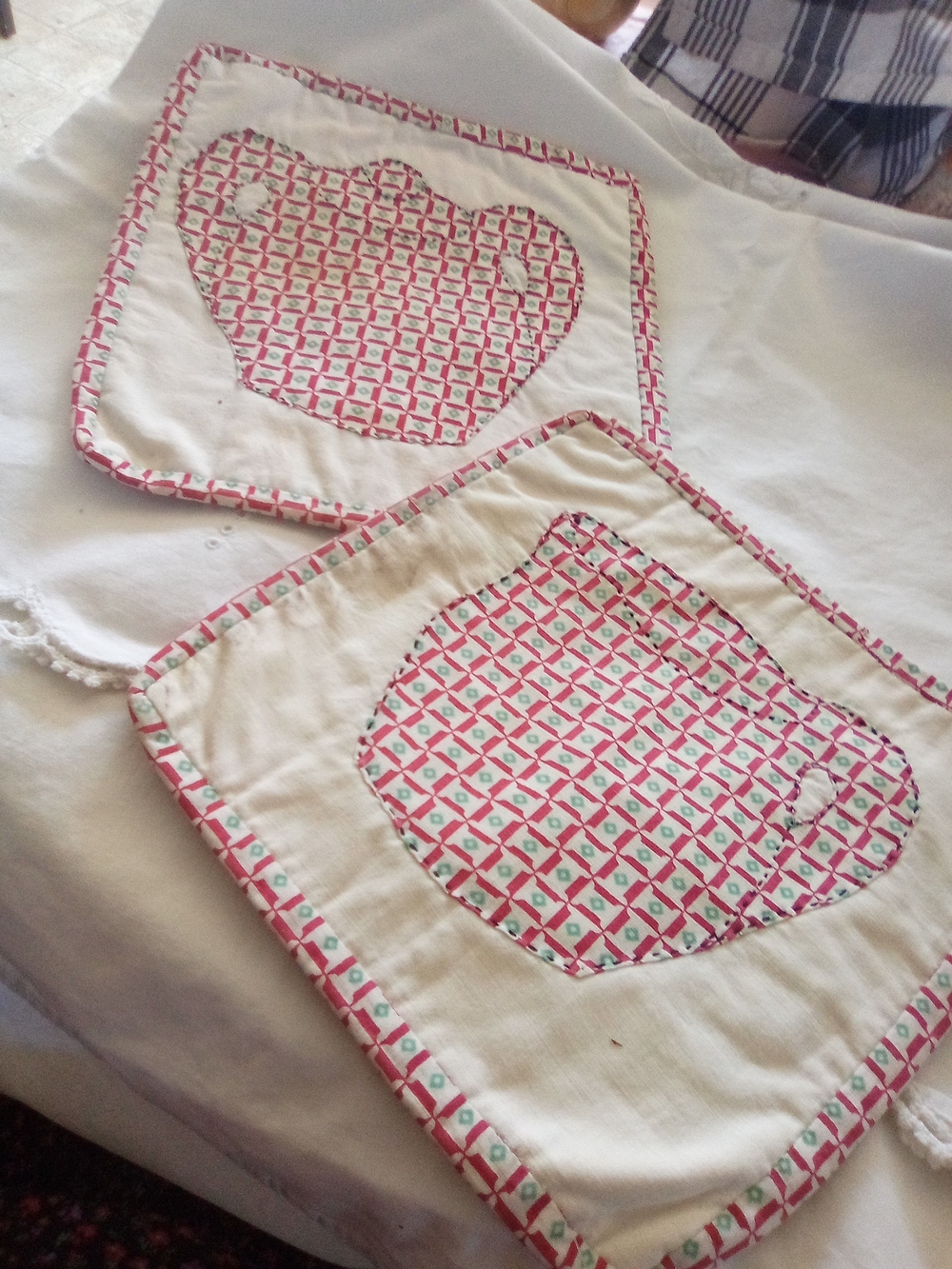 2 Mid-century Appliqué Cotton Pot Holders